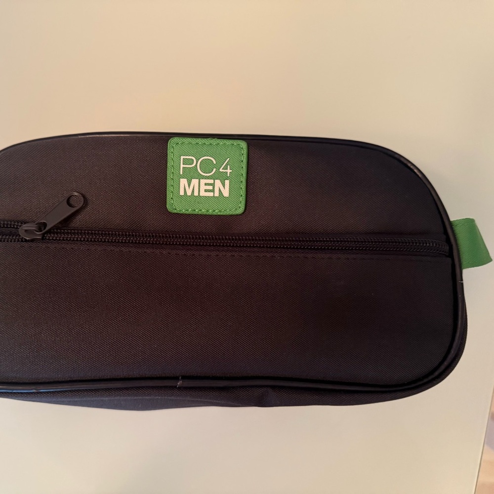 PAULA’s CHOICE Navy Toiletry Bag
